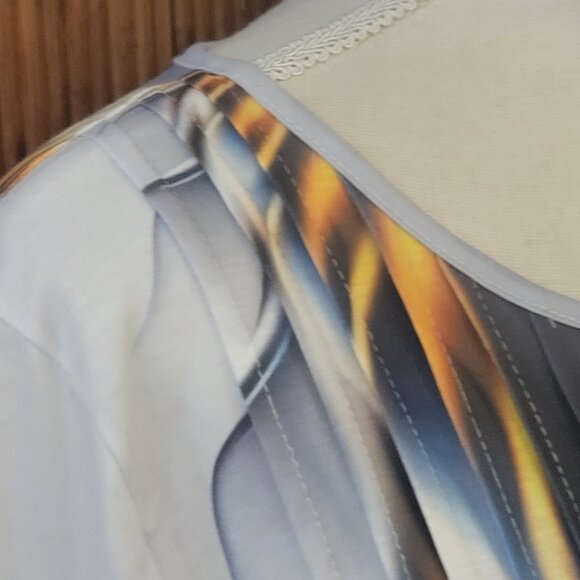 Womens XL White Blue Button Neck Pullover Stretch 3/4 Flair Sleeve Blouse Unworn - Picture 5 of 13